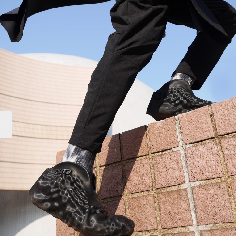 FUSED Oki - 3D Printed Footwear Black Clogs